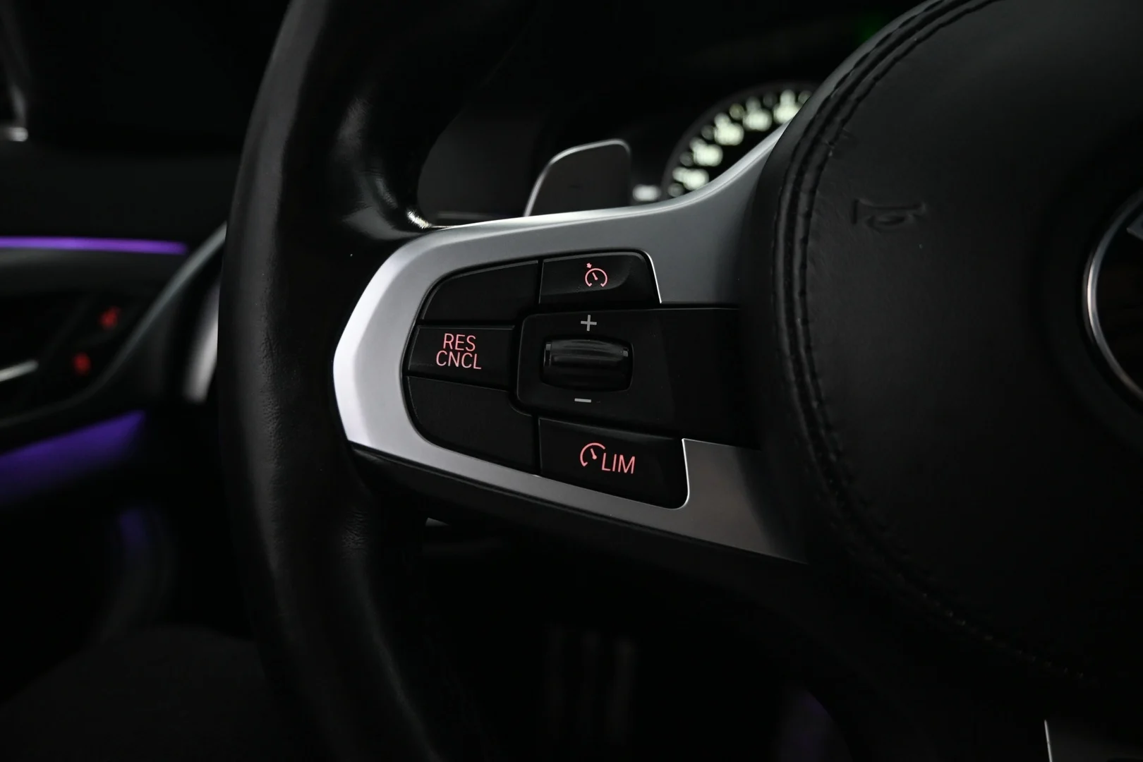 Car Image - 4N8UIuTFQiMgfUQWyE8DDJ