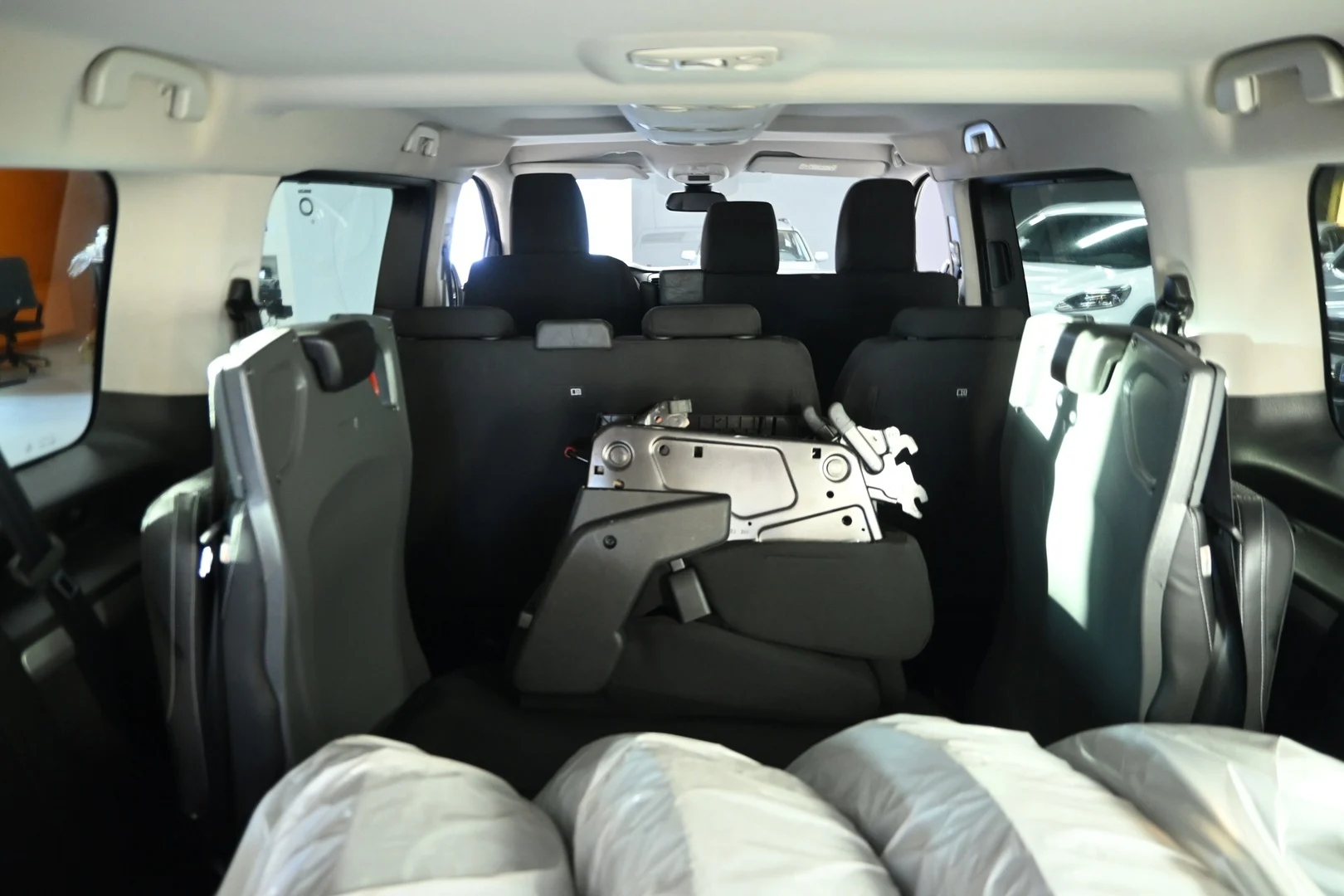 Car Image - 4SWnYeoV1uqRnlC0SB40JB
