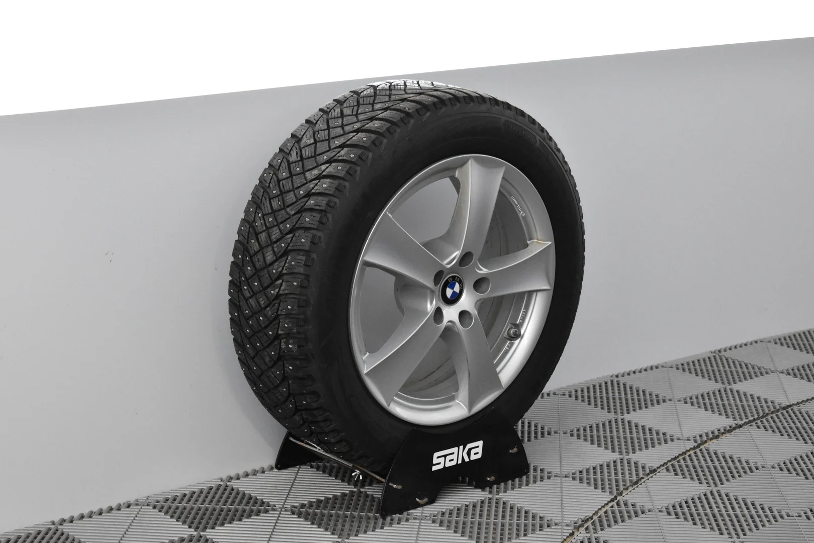 Car Image - 5bLjviMffSCLn6bsLhoviA