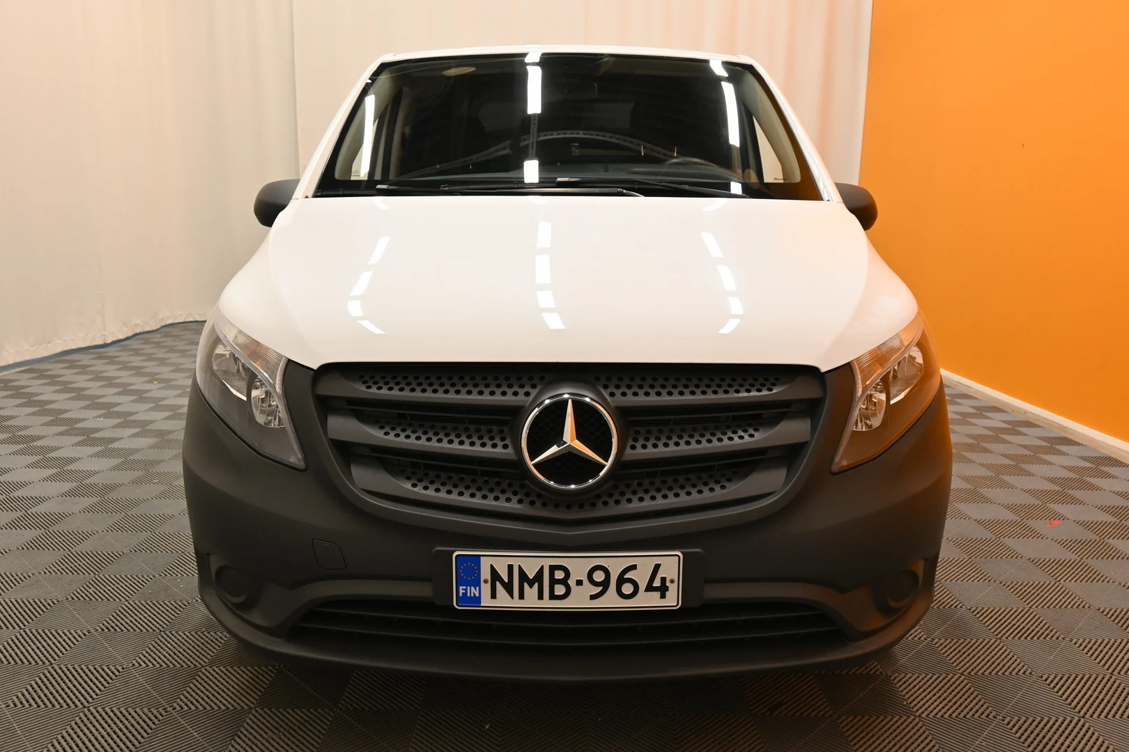Car Image - 2Q3iFEZdAEeEGjfIf0L535