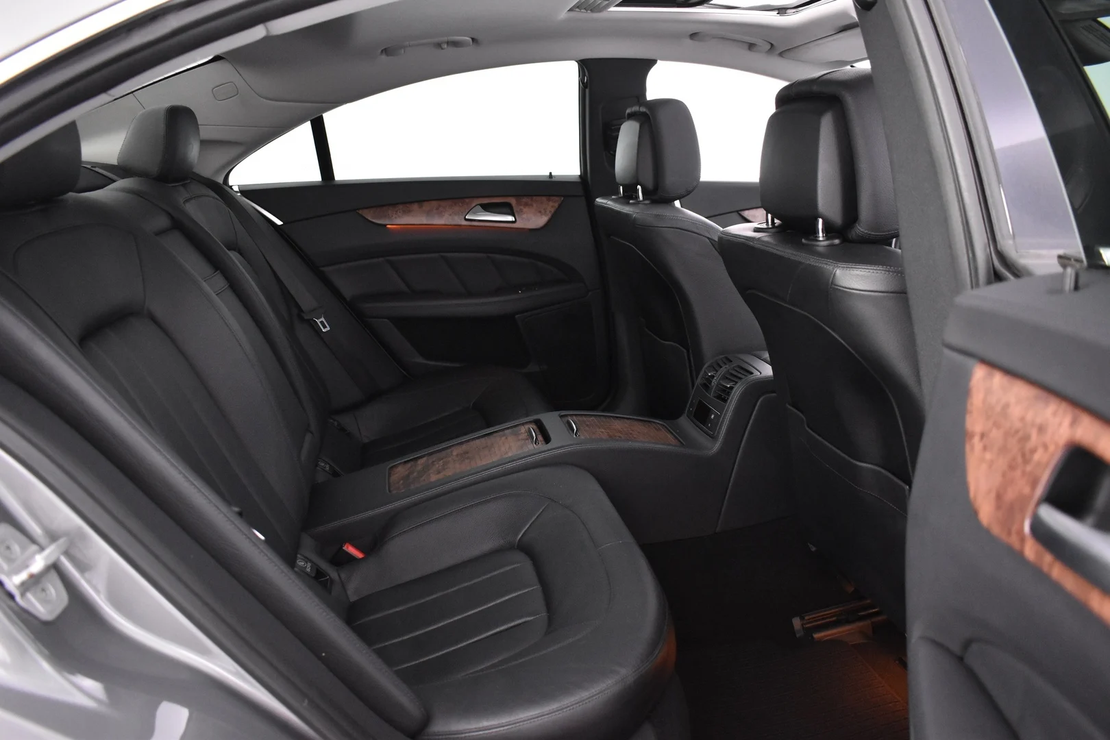 Car Image - 39i8bmfpGG72rltwjyVeV7