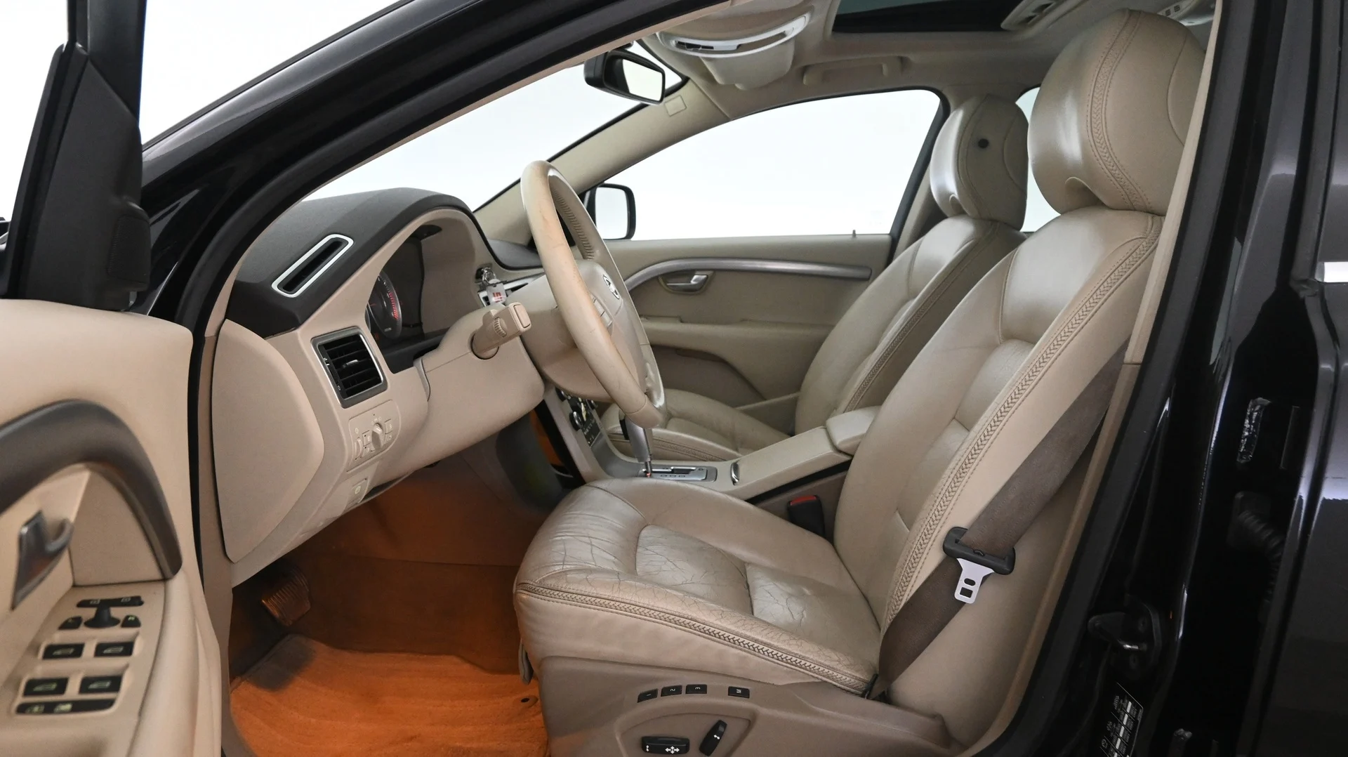 Car Image - 6YtKhCHqI5rcnhtMREfW6X