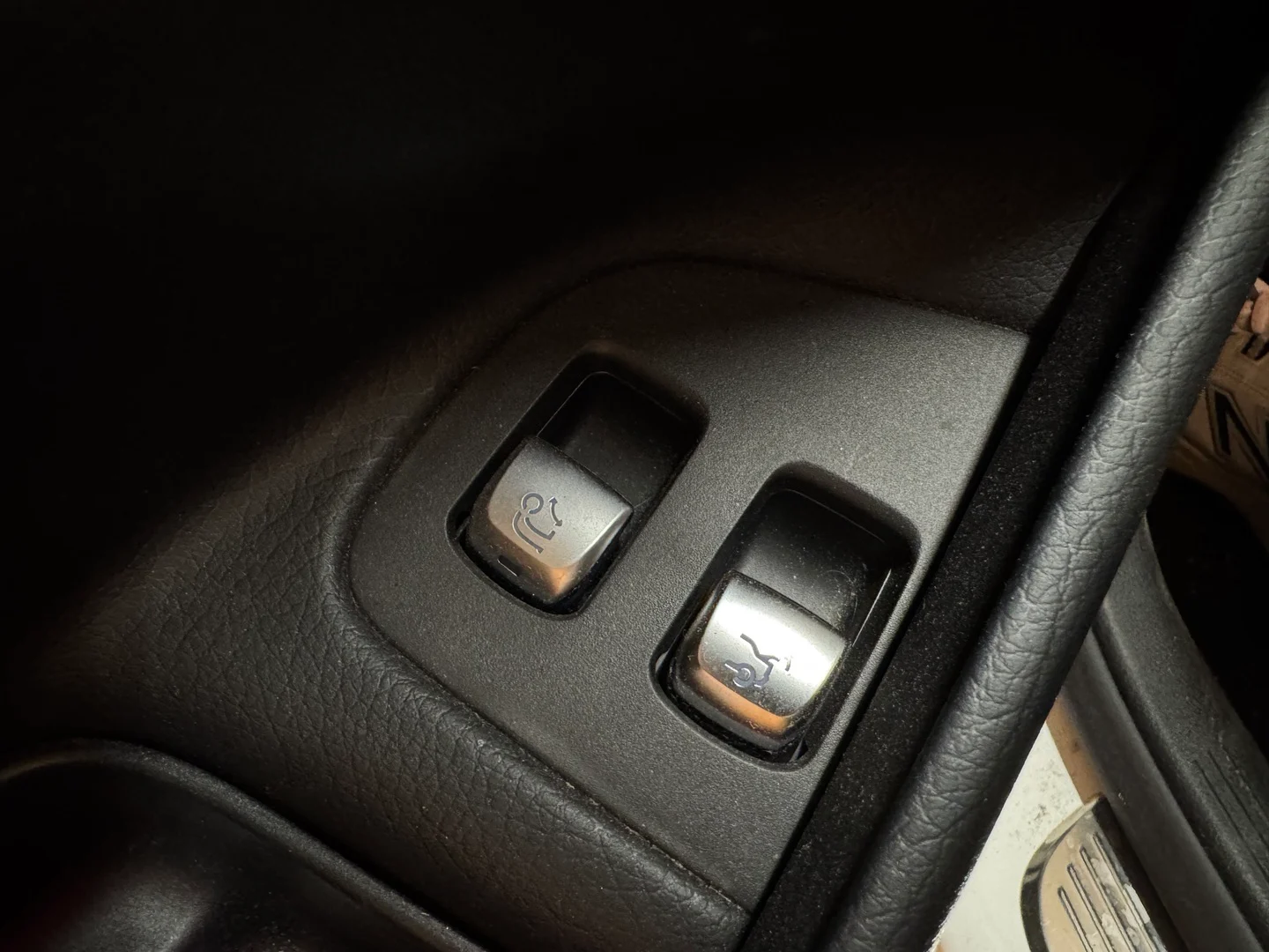 Car Image - 01sLtBo0hFBqcBBvQbMqJ6