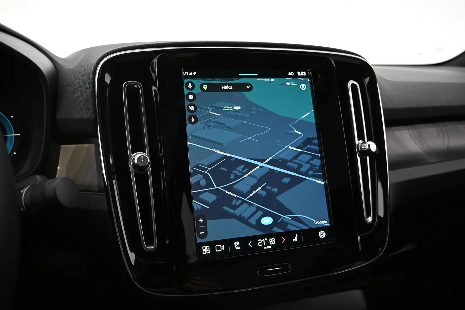 Car Image - 2KMtdDQWQxyVx5PM4By2IC