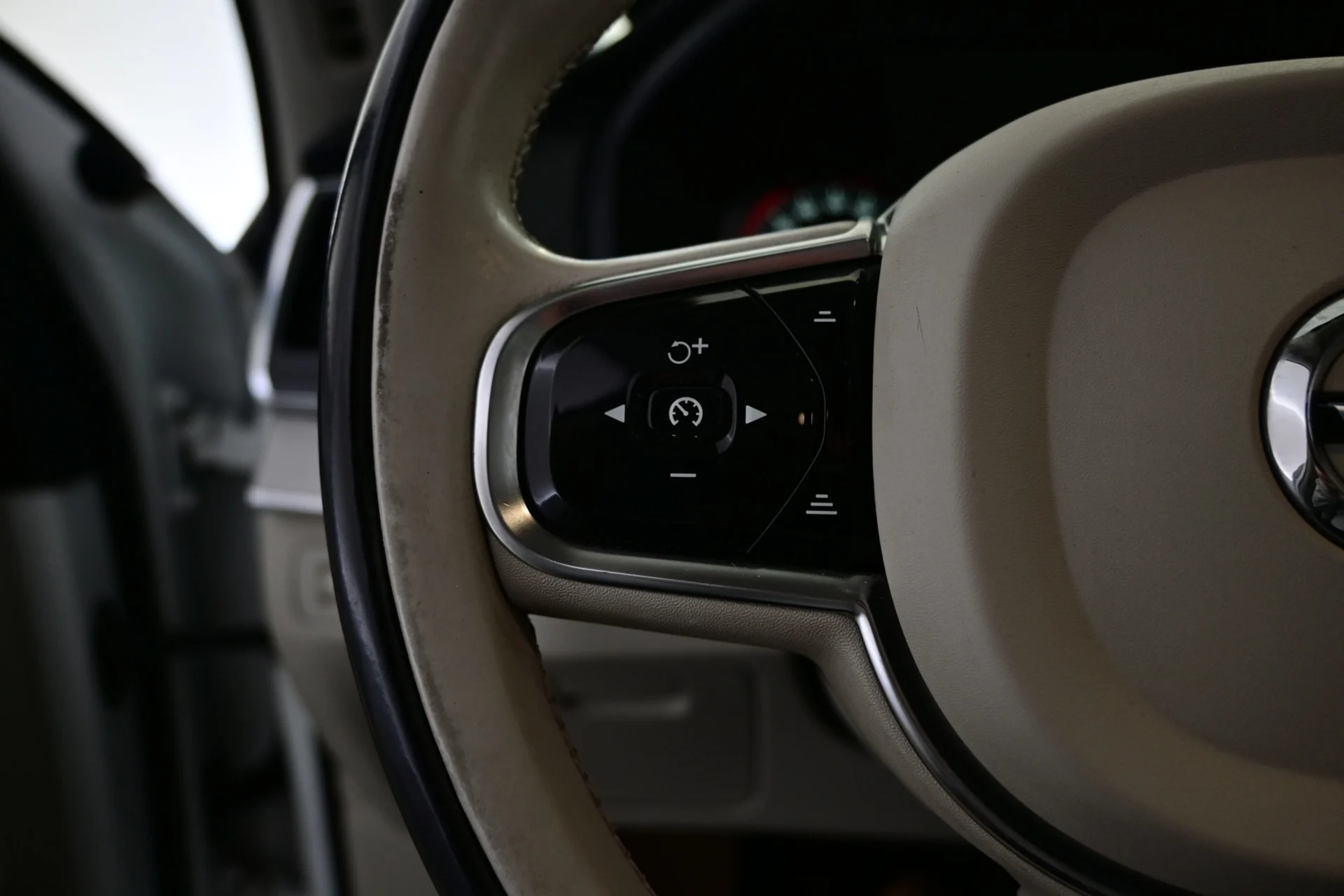 Car Image - XIWqJqIJoMQ3I8qwVMj26