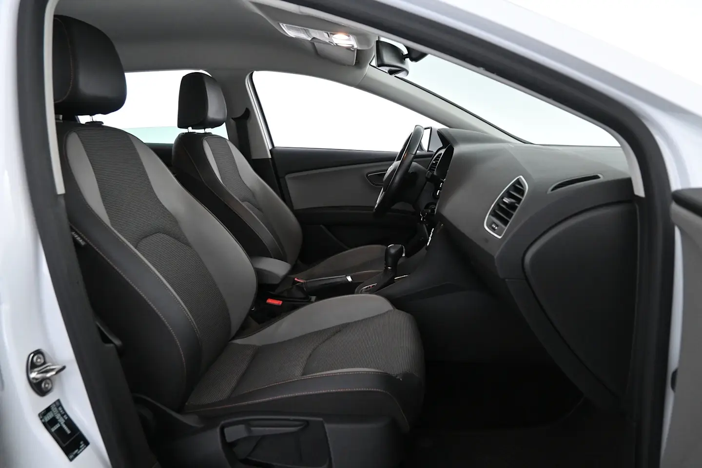 Car Image - 5gp9ZSCxfILE8Vvz5bSlpy