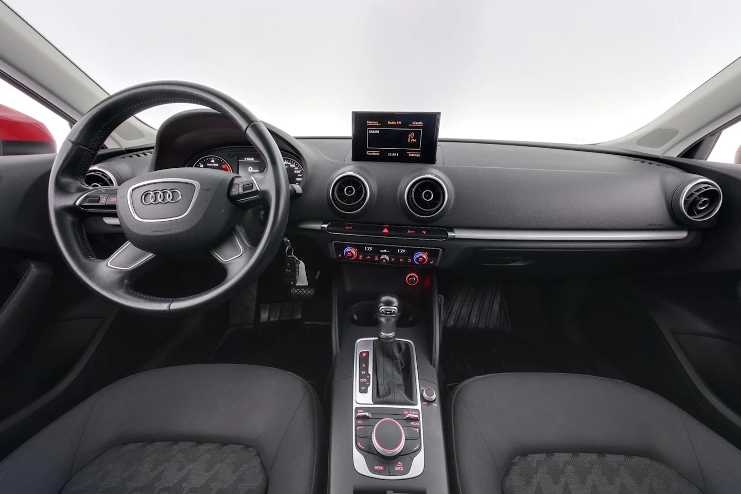 Car Image - 4evnhuysE2hLjY3RLl7IzG
