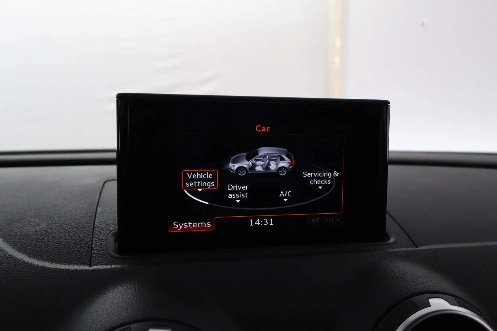 Car Image - W2nxGH5pTogrAjWDQwX2O
