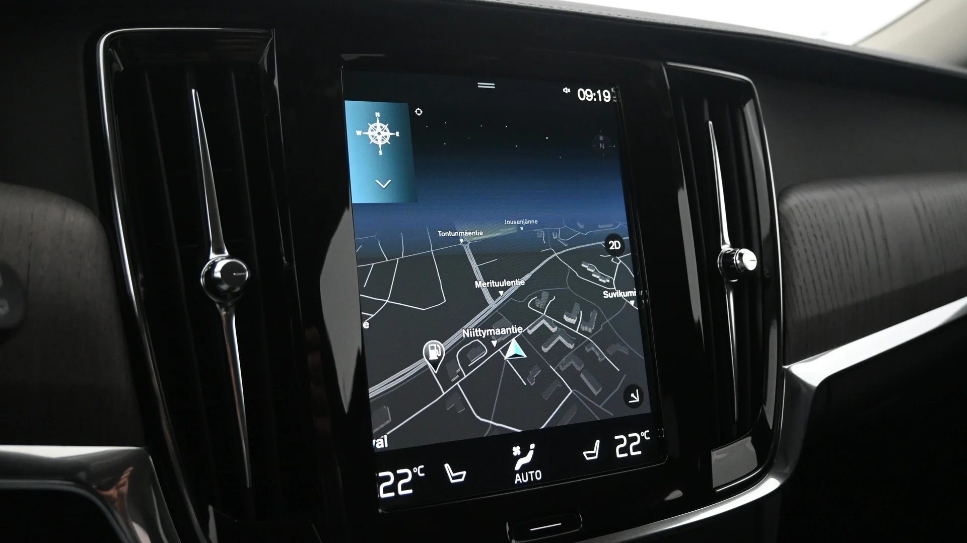 Car Image - 6NLX5z41E88iJqrnKELbK7