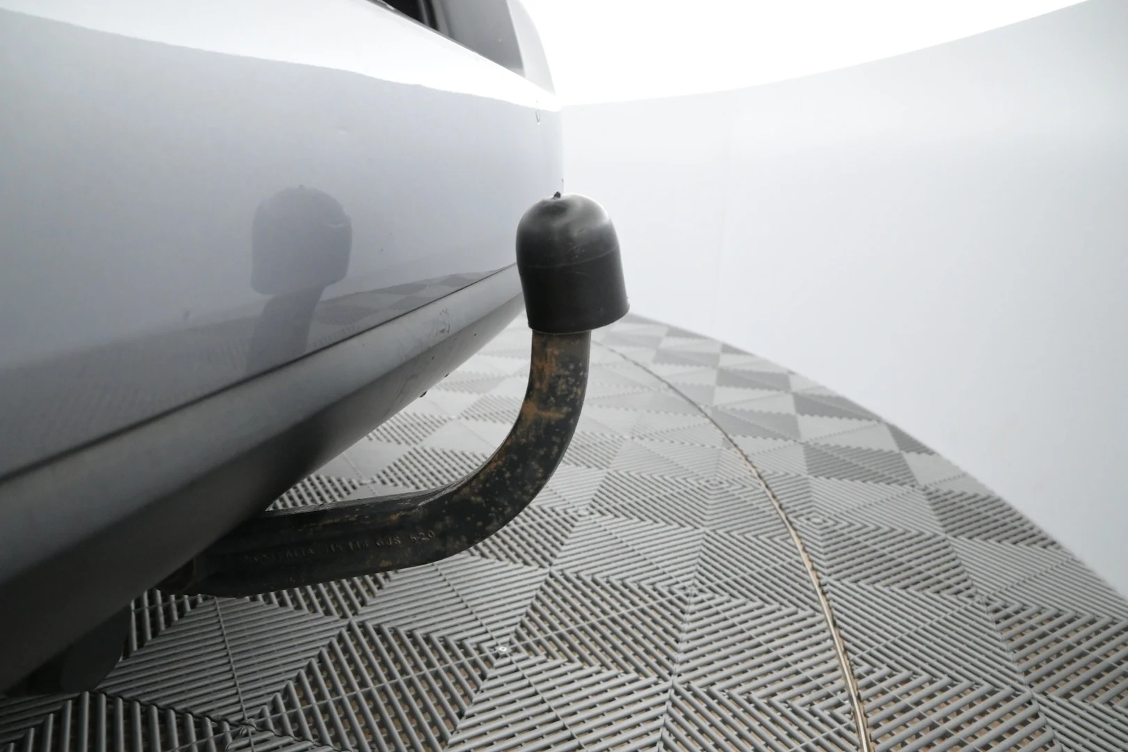 Car Image - 3FdLRCJSnrz0r73YELGZle