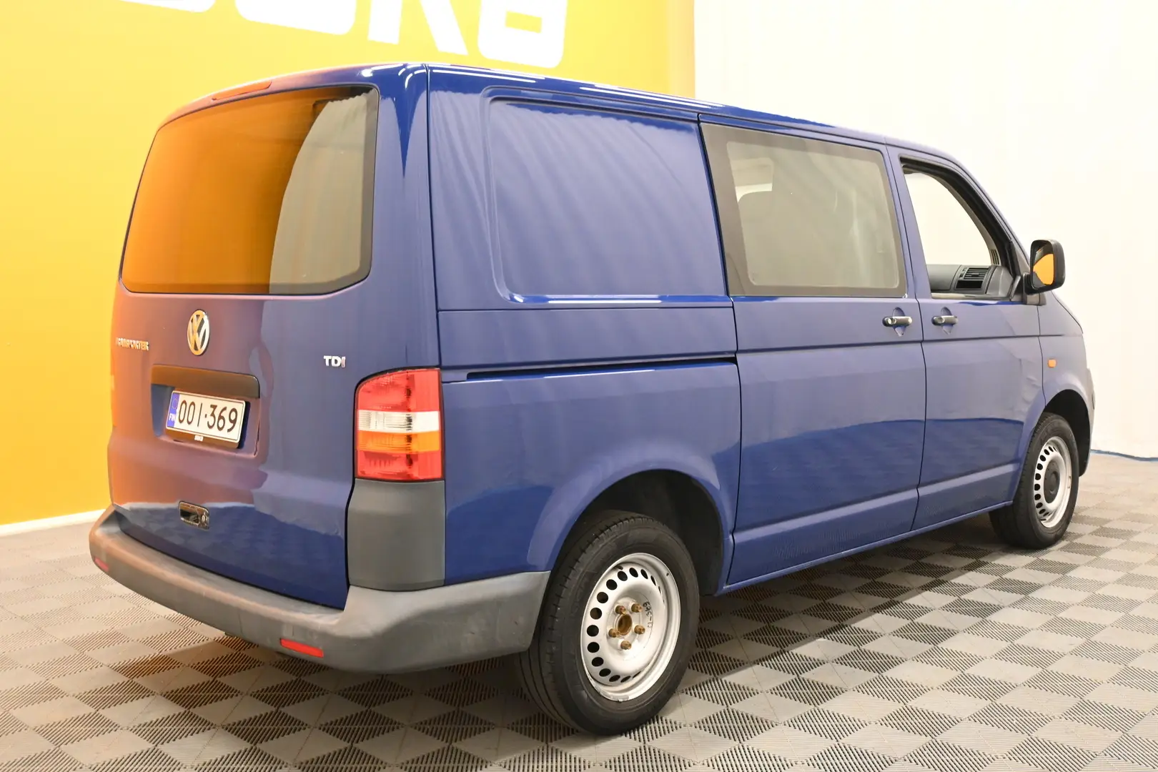 Car Image - 2K9vWXIdV4pOc5ez8Ip54y