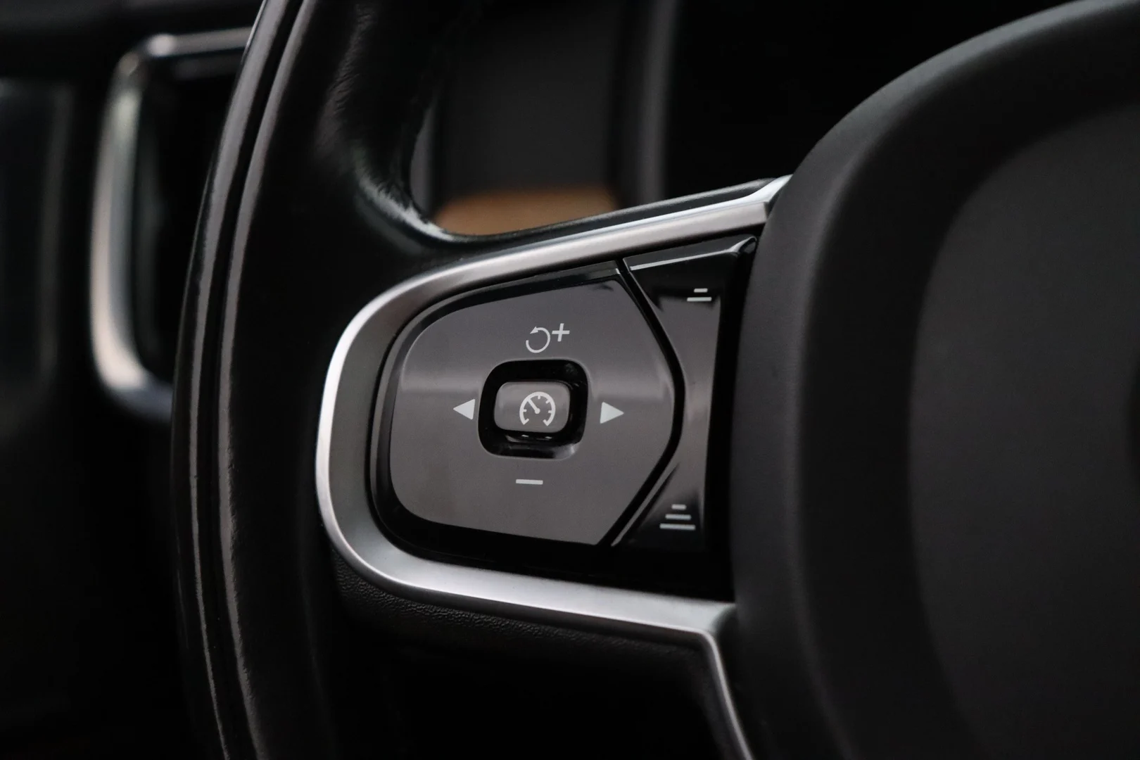 Car Image - 5YGgSF0ytMNqD5HeMbIU2y