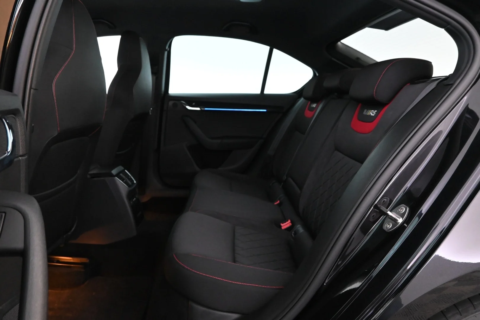 Car Image - 3MGzJsvGlkVOrc7hf8gCWB