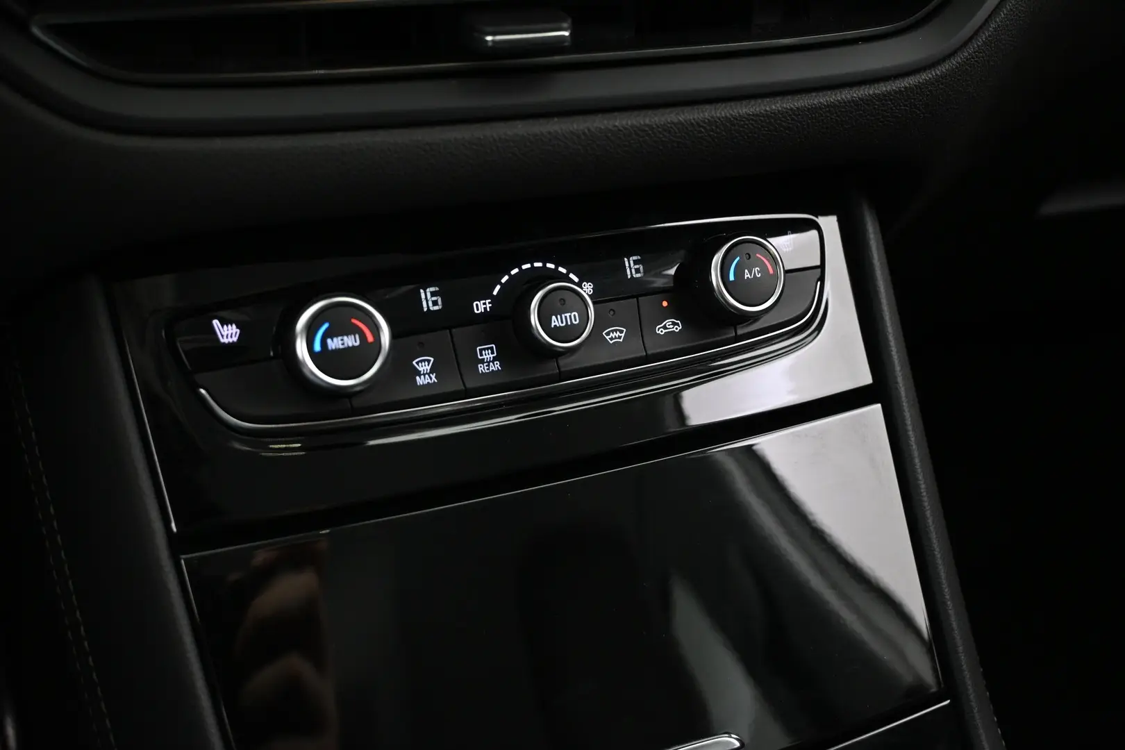 Car Image - 3aAV3CzFKXn978546ojnGV