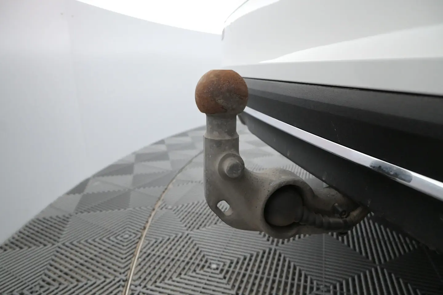 Car Image - uDDOUX4sCfxrj5MZD8XOL