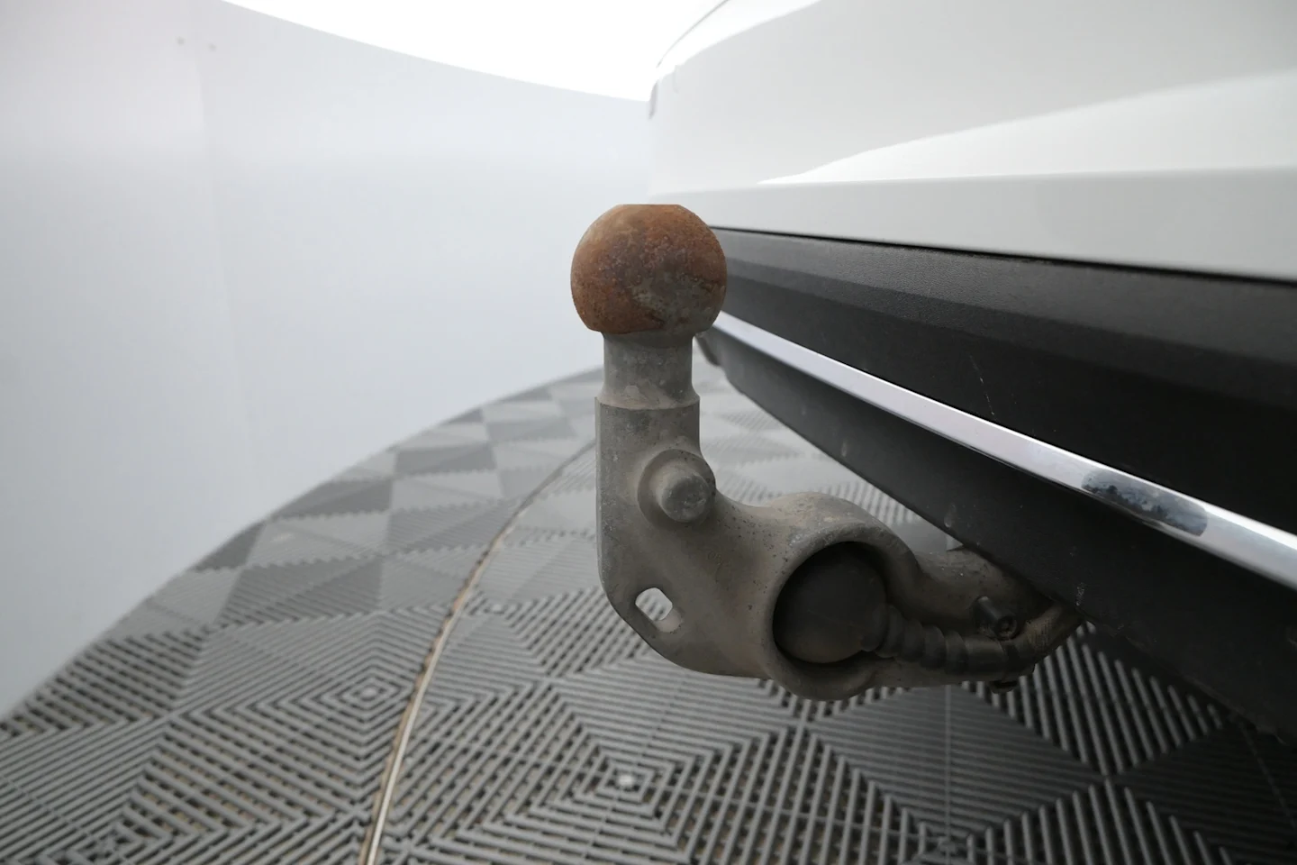 Car Image - uDDOUX4sCfxrj5MZD8XOL