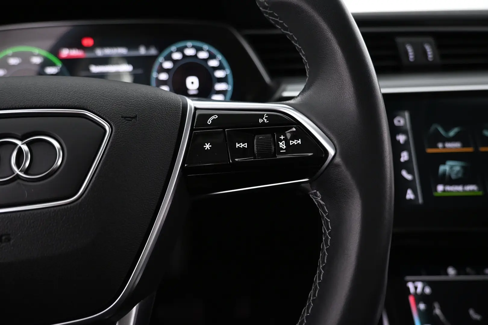 Car Image - 78Otkw3tBMWsyFS2IggW6W