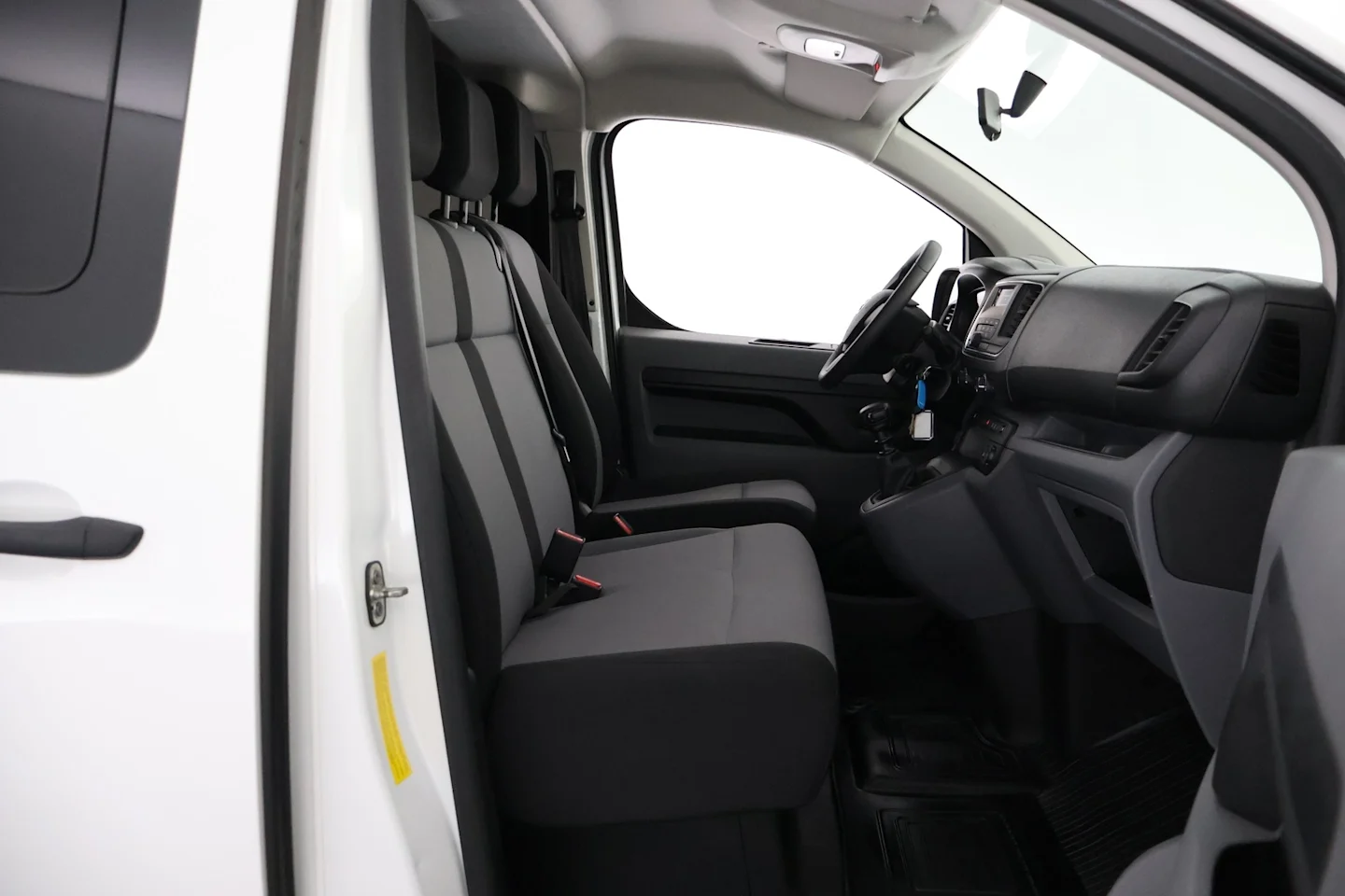Car Image - 1jWOcEUQr0foGIJOD8Esfb
