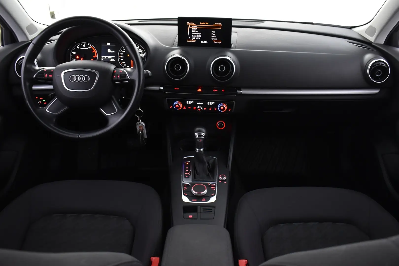 Car Image - 1natdA3P9WkRtnJsbG4v5N