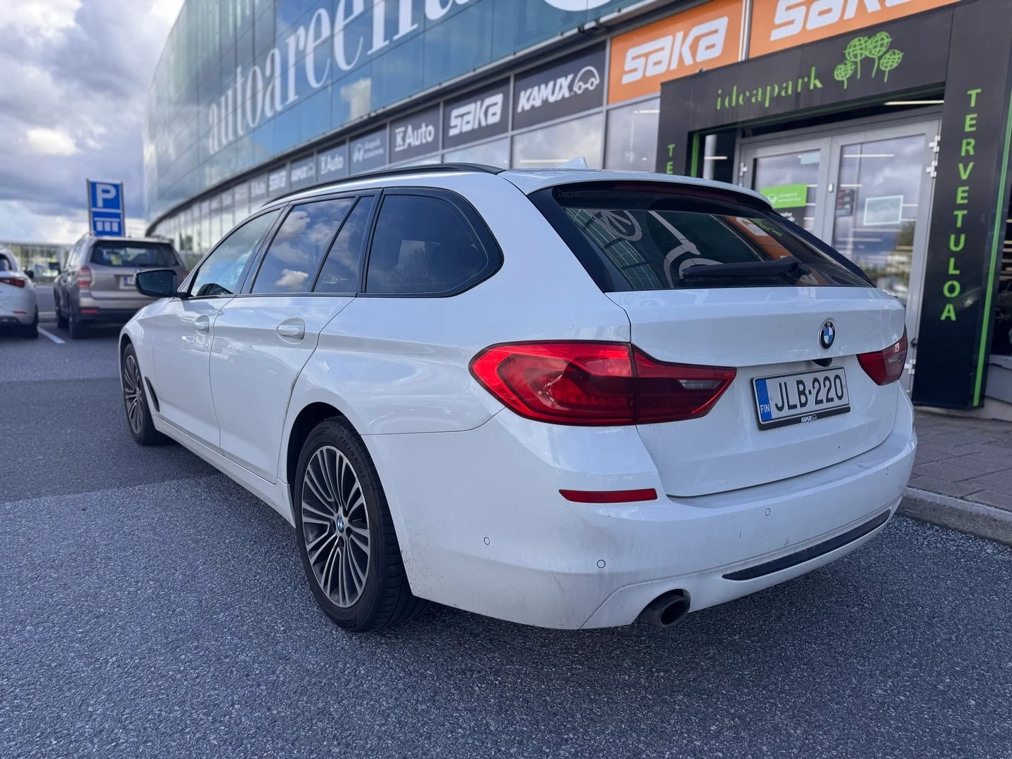 Car Image - 60vs74qmLOAzVJSpIvOHNZ