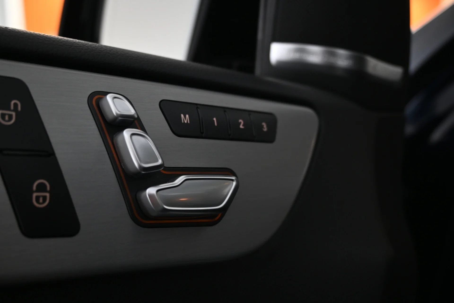 Car Image - 6Ddi9kN3jRkMnJzs4TqLlm