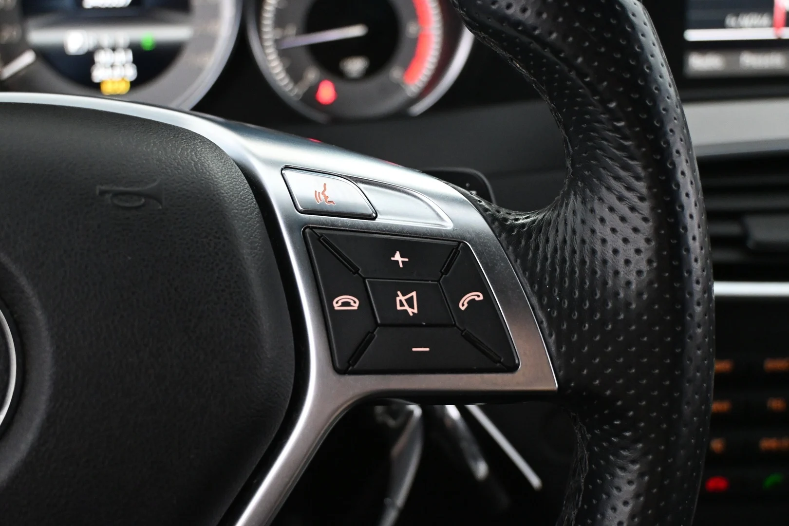 Car Image - 4wn4UNkQovGKzt0R9hqdDf