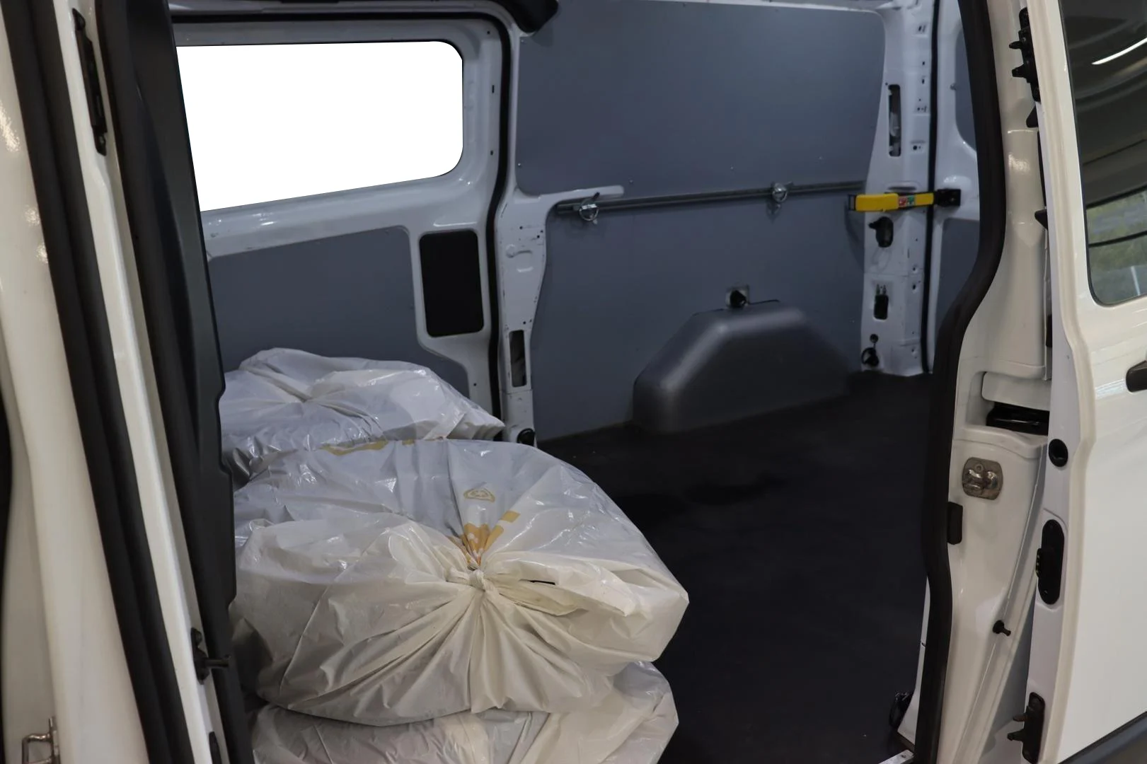 Car Image - 4JOoXe4PN1LZzxpXZHTBU0