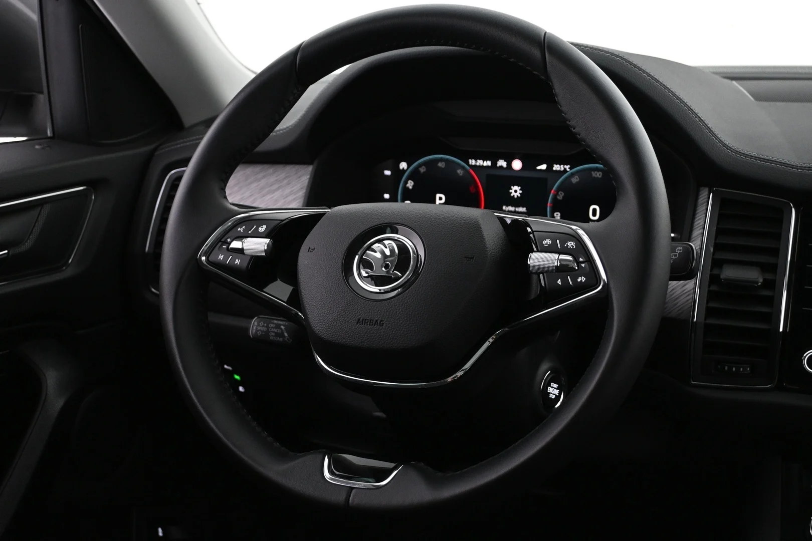 Car Image - 3LAWRwdhqbfCFBoOXEwq5b