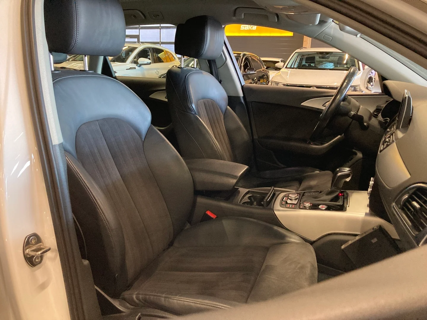 Car Image - 32N5mdIlyQIVL3ZI6pMNkQ