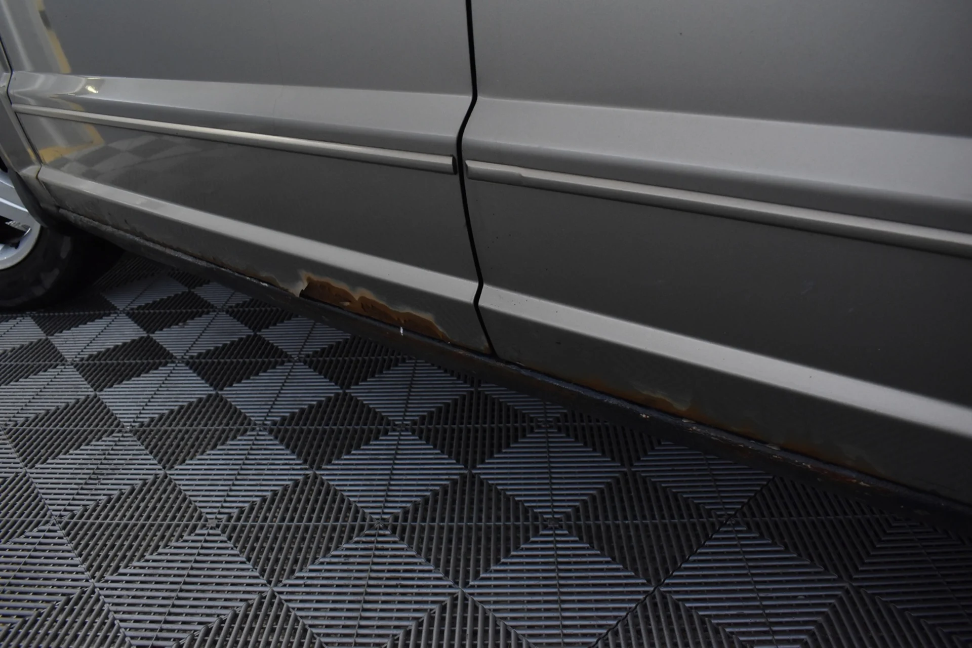 Car Image - 2UIpGZz7AIjl3mT7b8yJsr