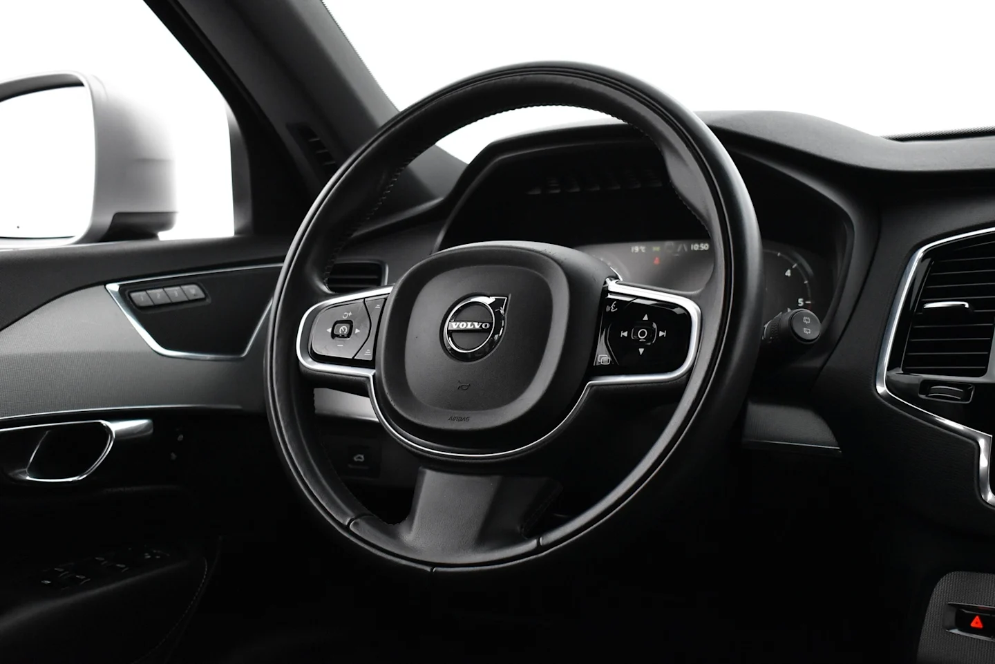Car Image - tSD9zDIwXDuUO8I19vZbB