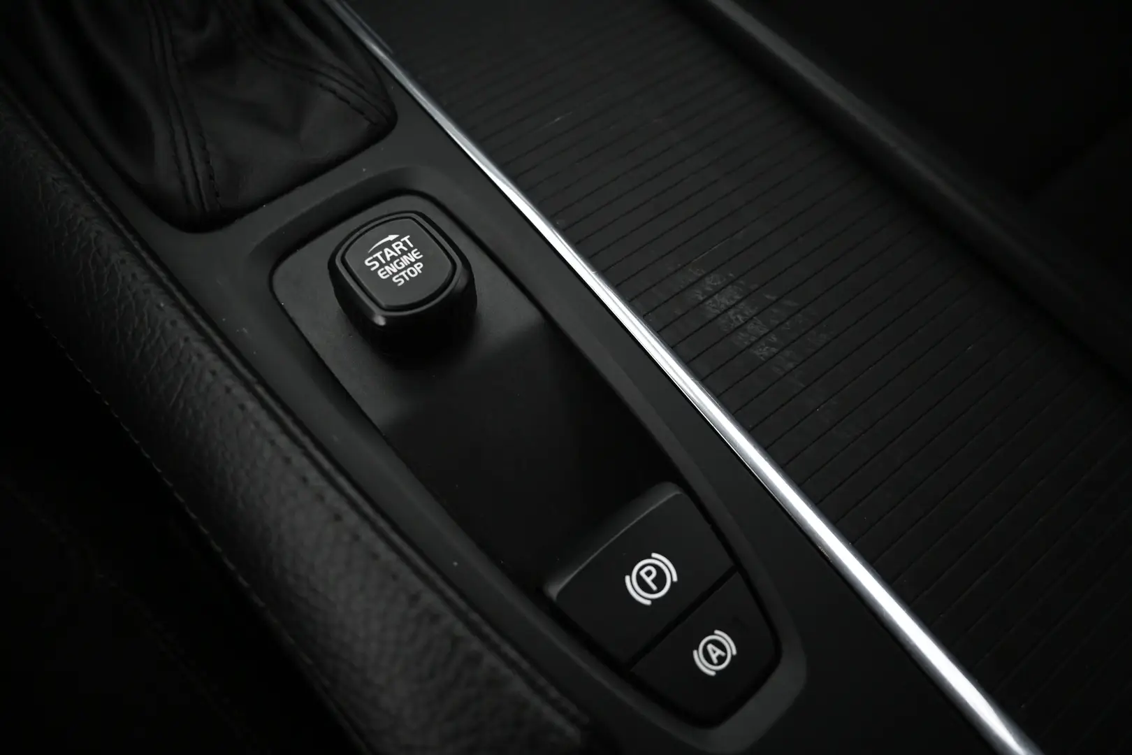 Car Image - 1lEqSXzGEwqiELnFJ6QOpJ