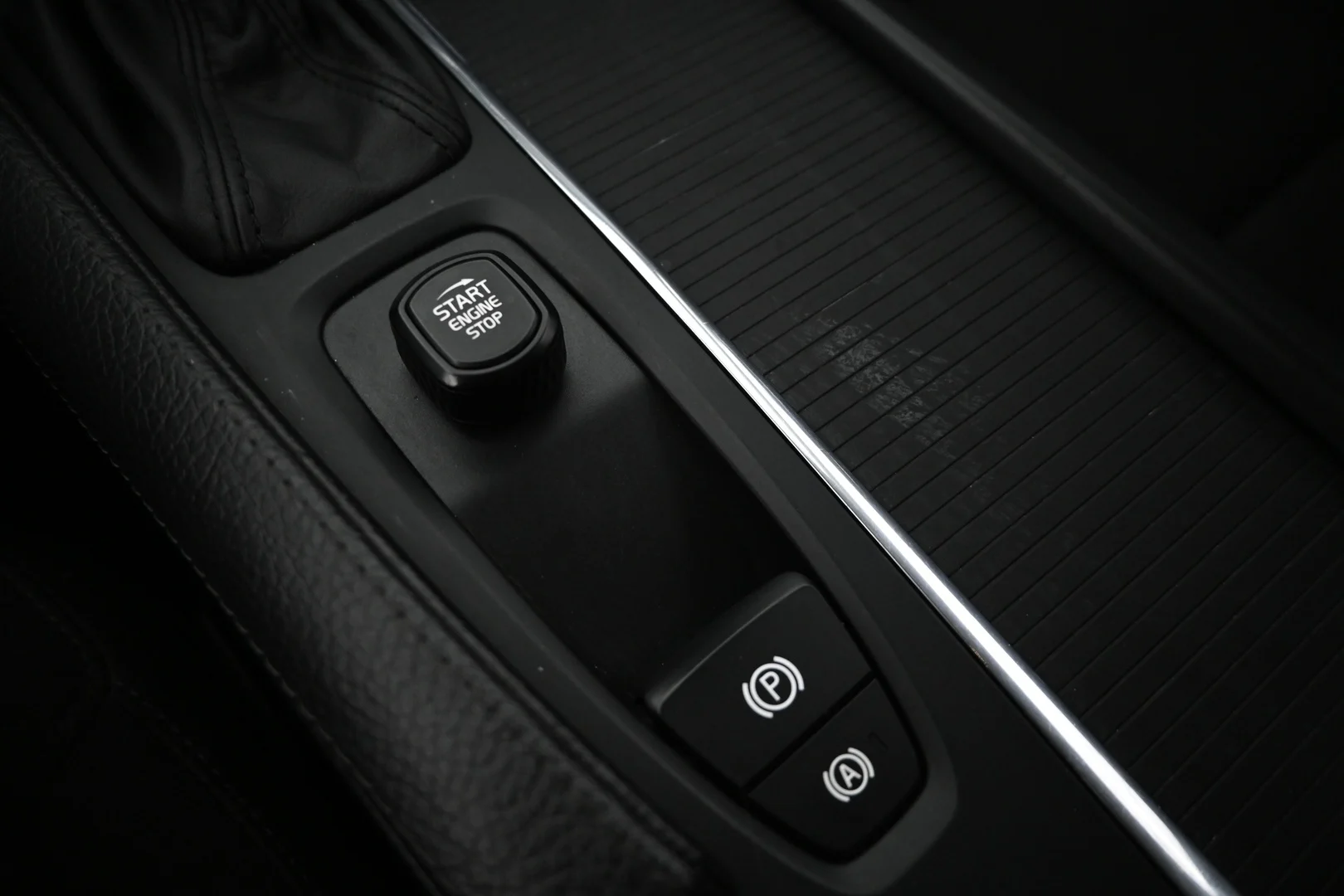 Car Image - 1lEqSXzGEwqiELnFJ6QOpJ