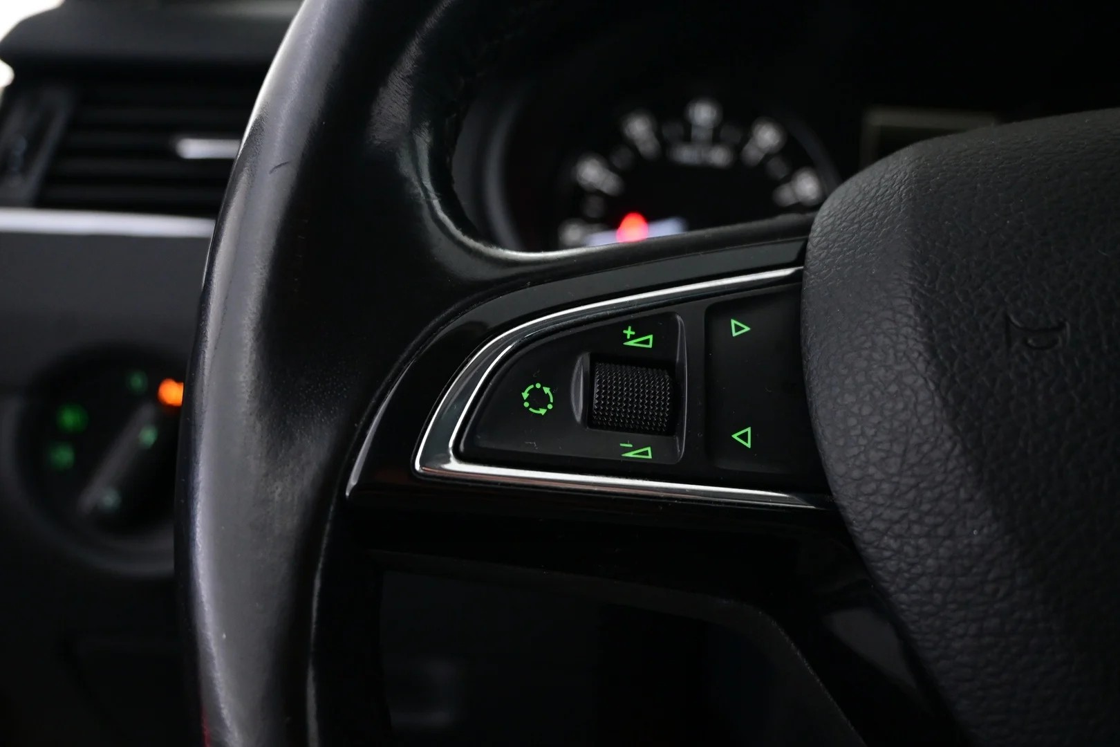 Car Image - 6UPrrMEDO2NUh5CdW8kSpl