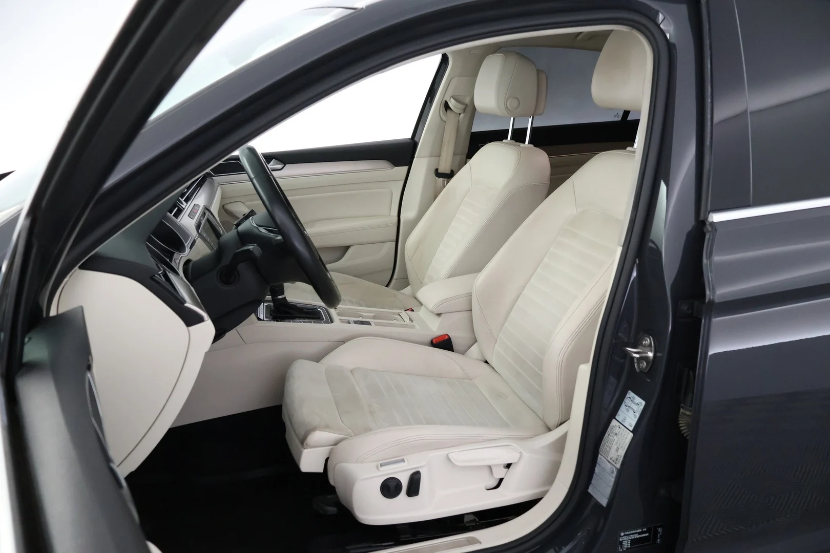 Car Image - 3msUacnGkb0eNkaQUn98Wk
