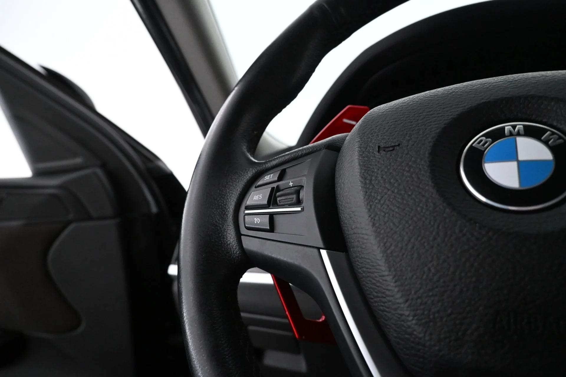 Car Image - 7LIOgXofsTNtxZNjx0lpnx