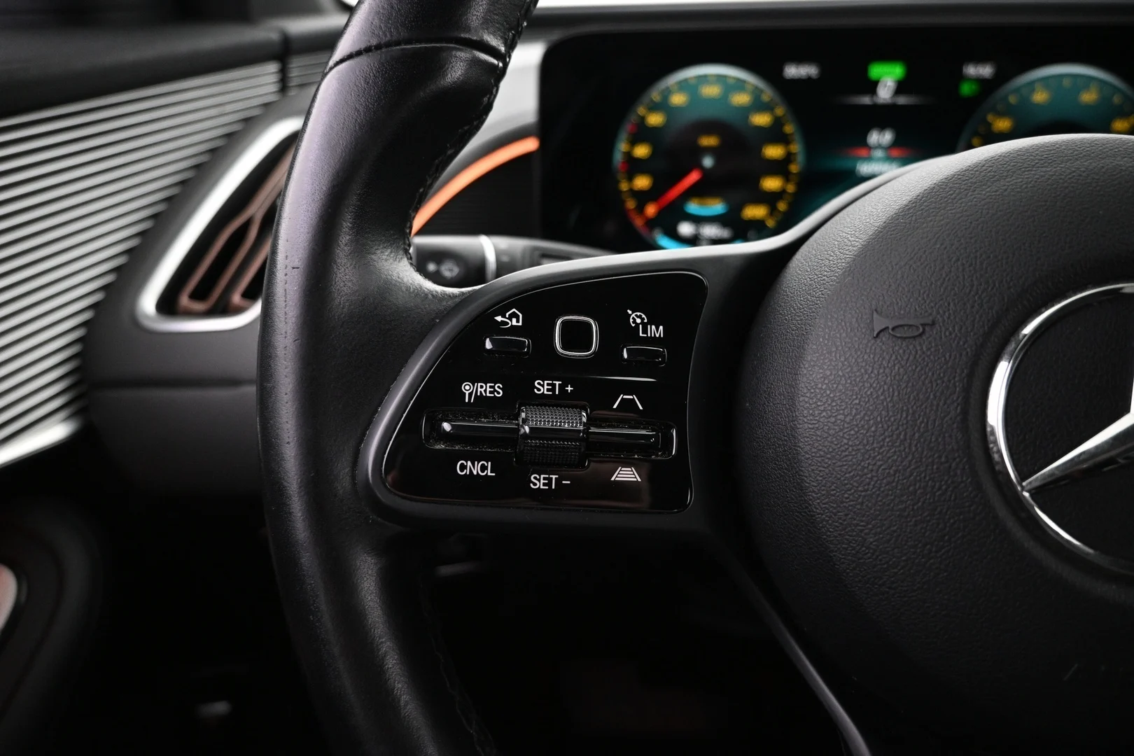 Car Image - 1rVbxTNUEjTBgsxqZ1nUWX
