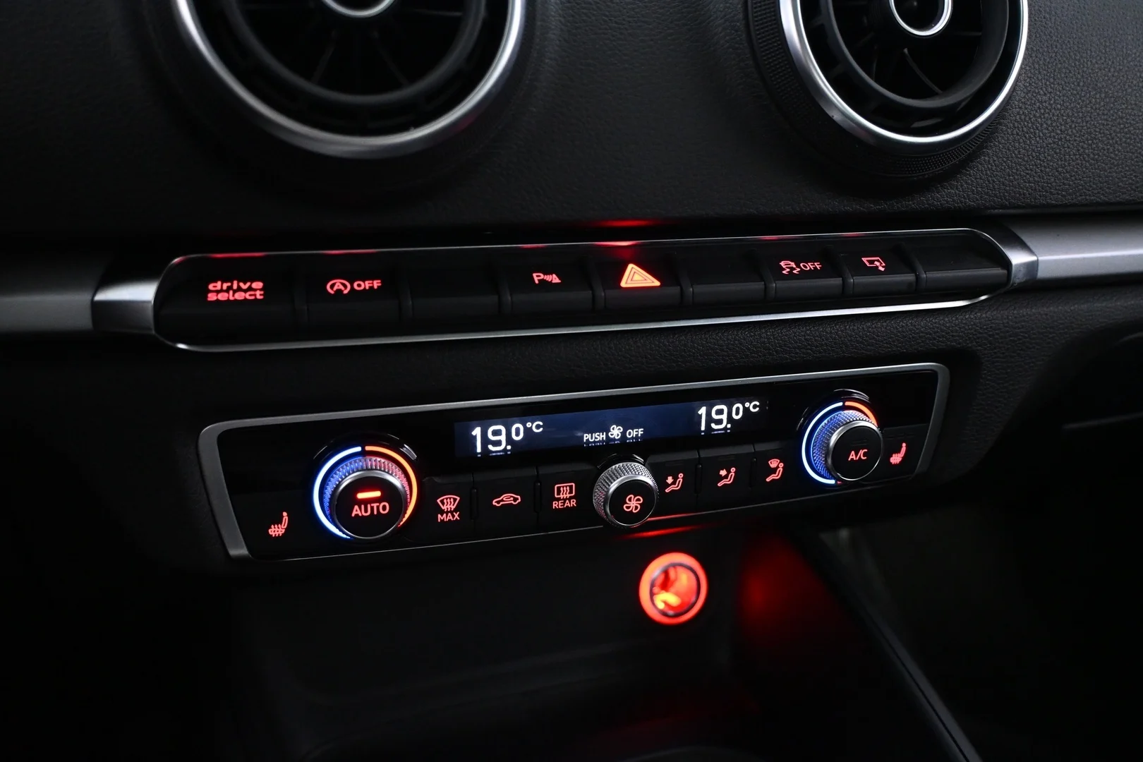 Car Image - 2qXf6kFNL5MZsO0z3wZsRi