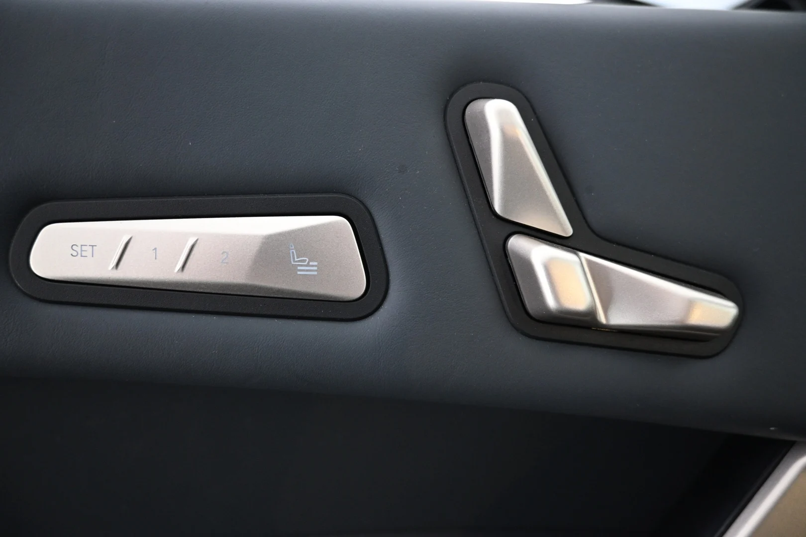 Car Image - 2TdevXpg7m1MVjigu7hBNi
