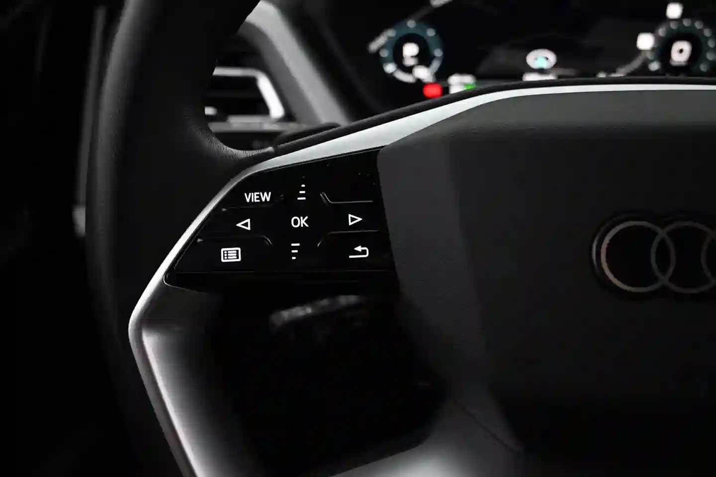 Car Image - PSUqrtPOkip80hH2xefmo