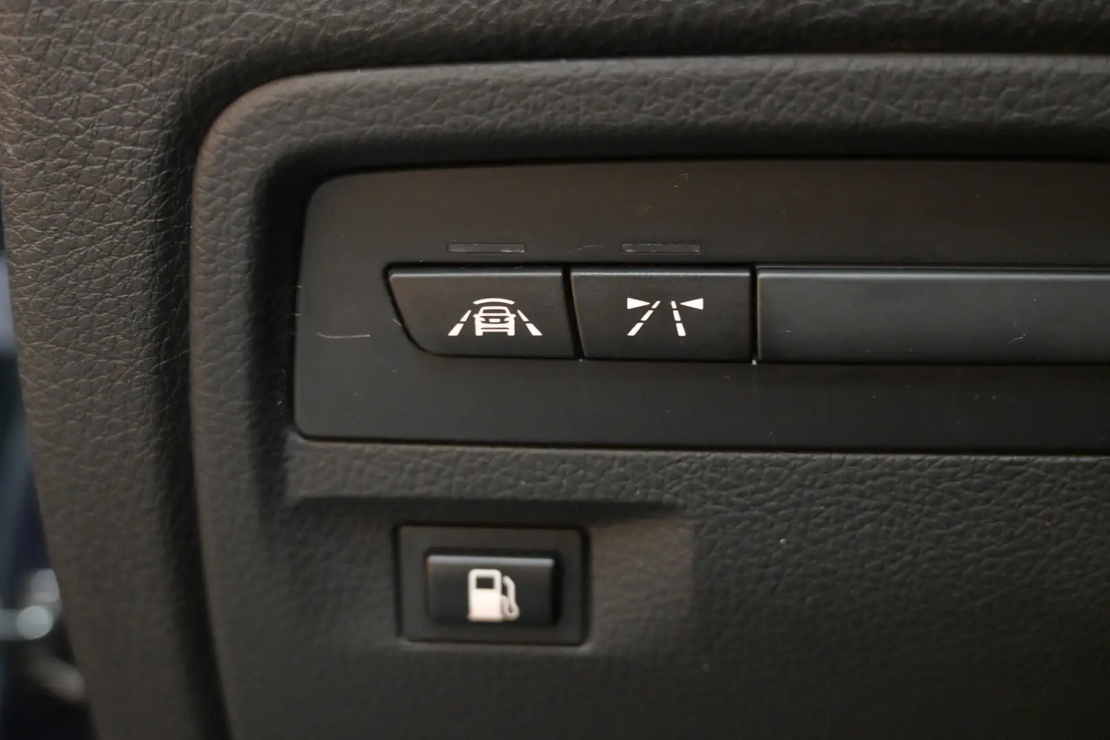 Car Image - kDEnVpyw4hkcPtCGKSsIn