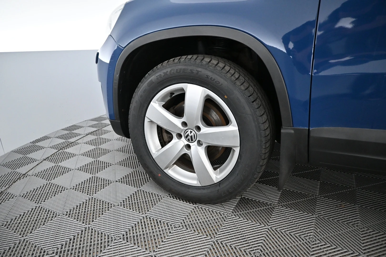 Car Image - 6TrG6ORZfoO1hi8wFGJzmf