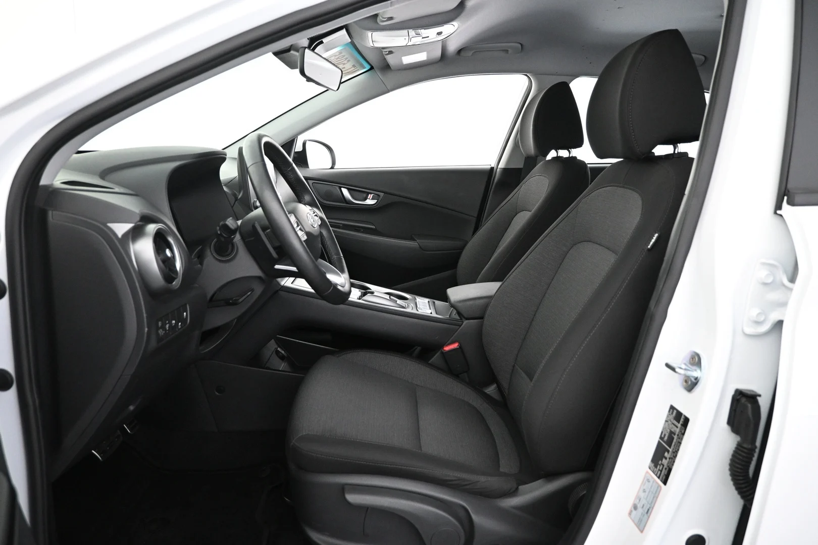 Car Image - 4sR4fbSn7uHkdHiFiIviIb