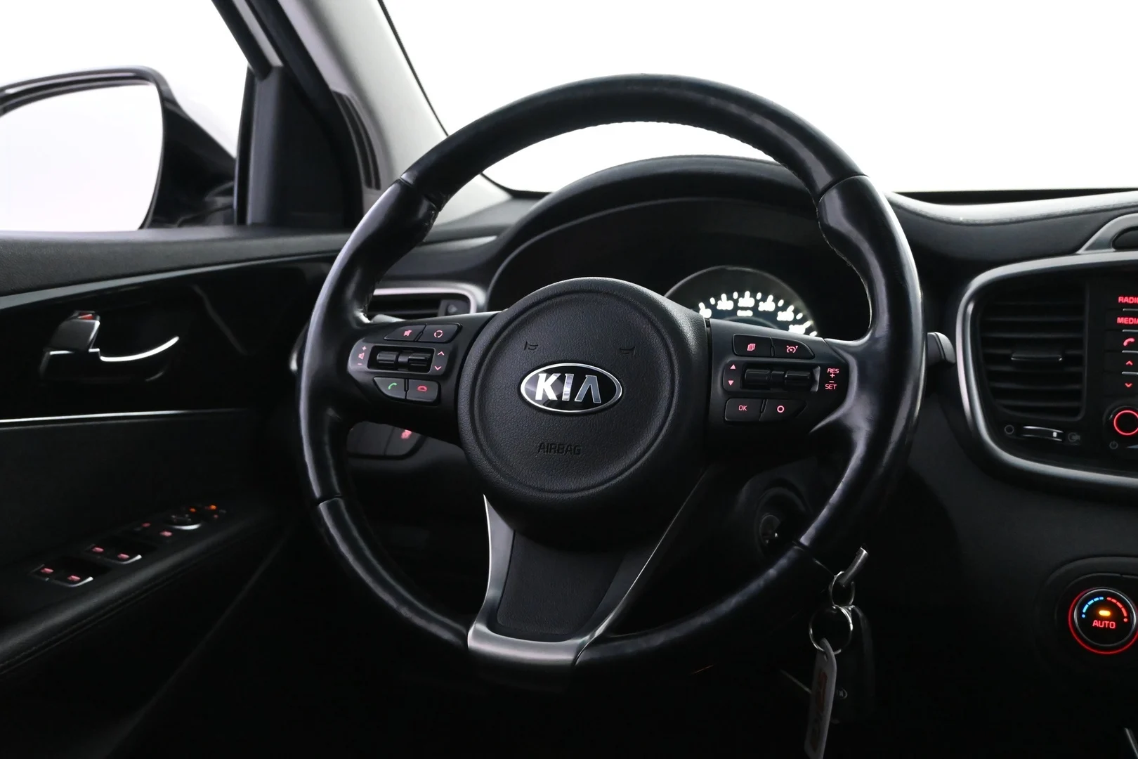 Car Image - T3XRw1AgwXQA81z2bziRC