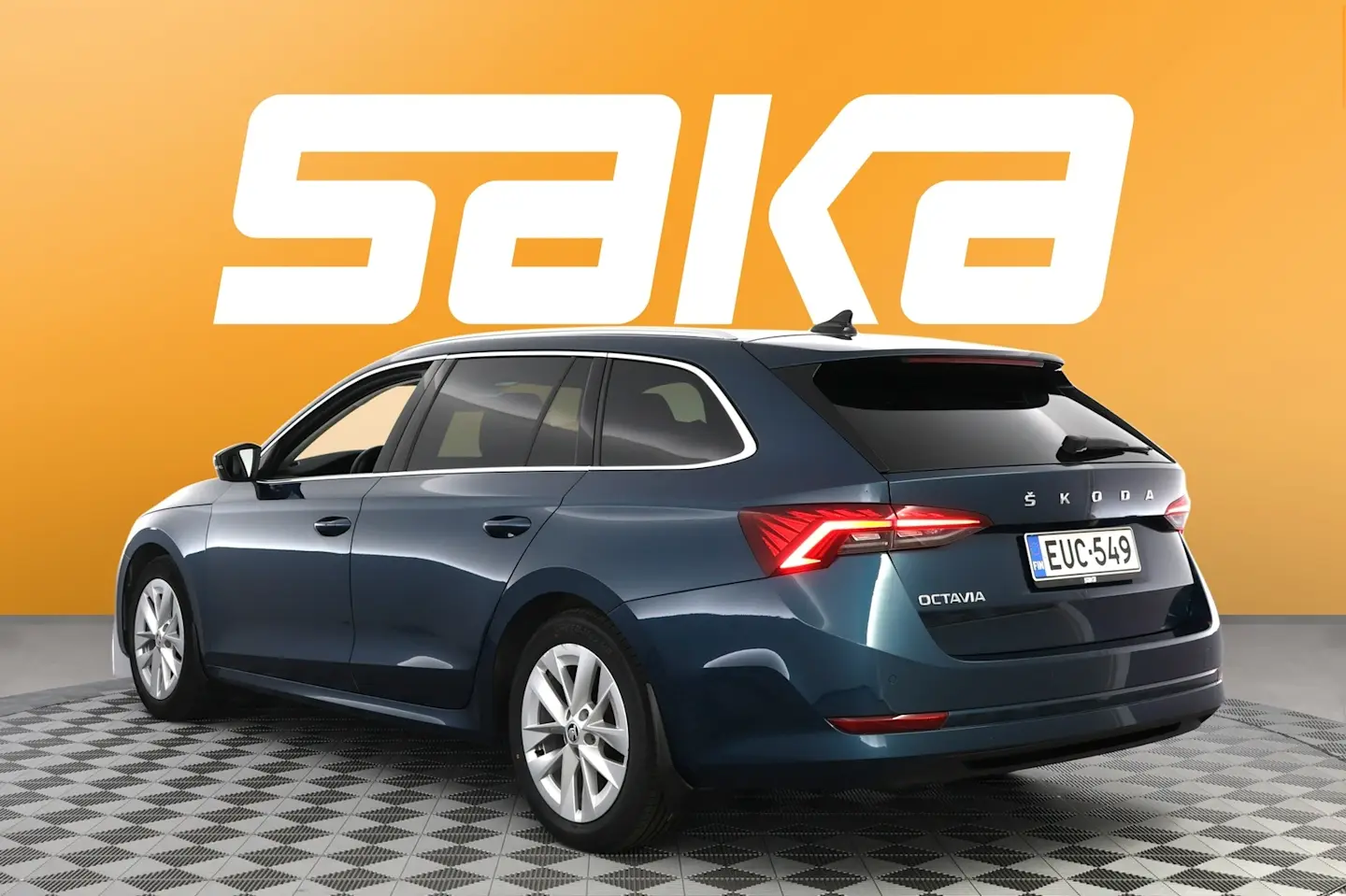 Car Image - 3quGSsFFB9dXdDe9BsKdcb