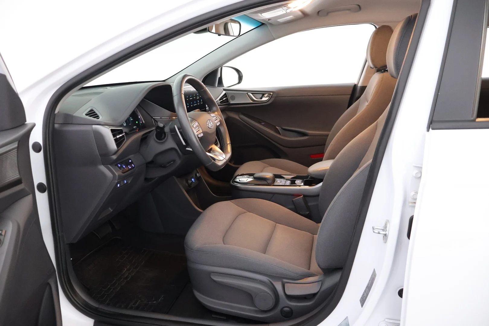Car Image - 3paCpRXhMX5N6A1lNdOKdg