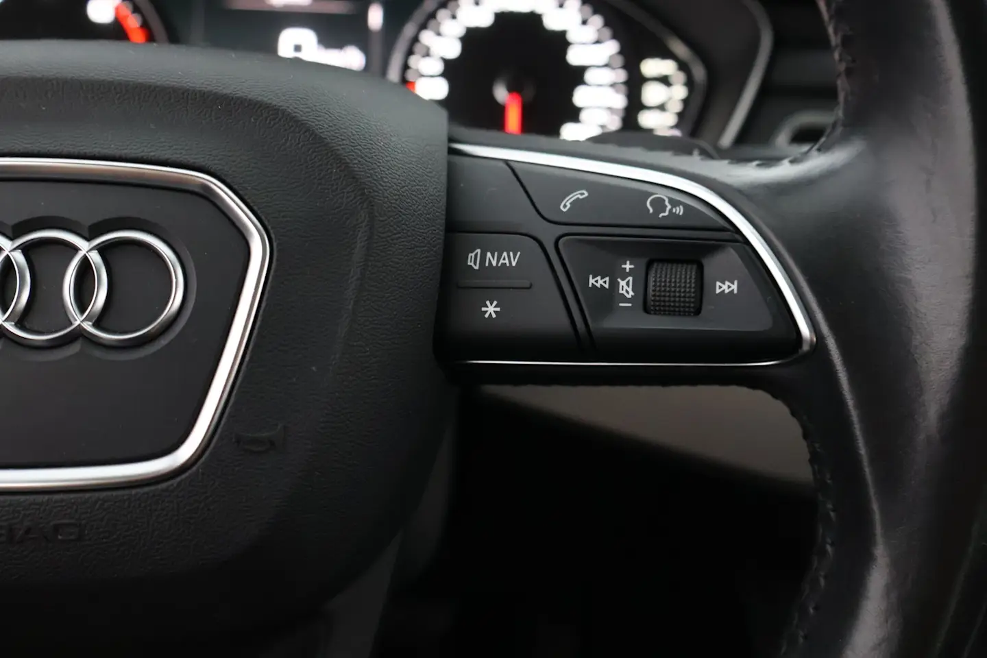 Car Image - AMRO3LDriiJpxgAlJ9ZHt