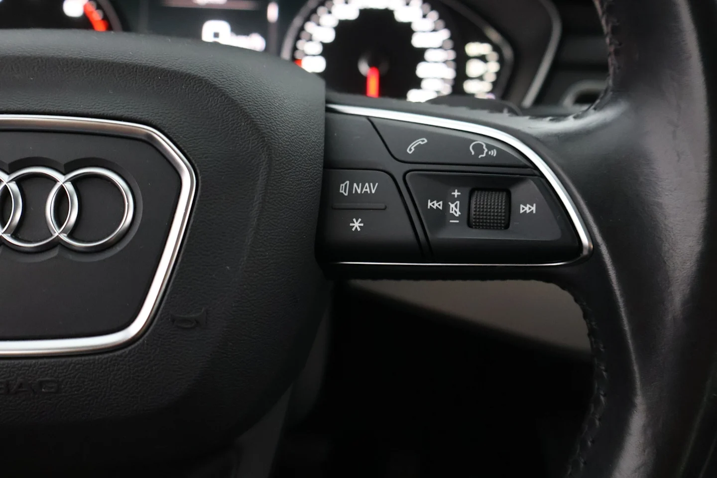 Car Image - AMRO3LDriiJpxgAlJ9ZHt