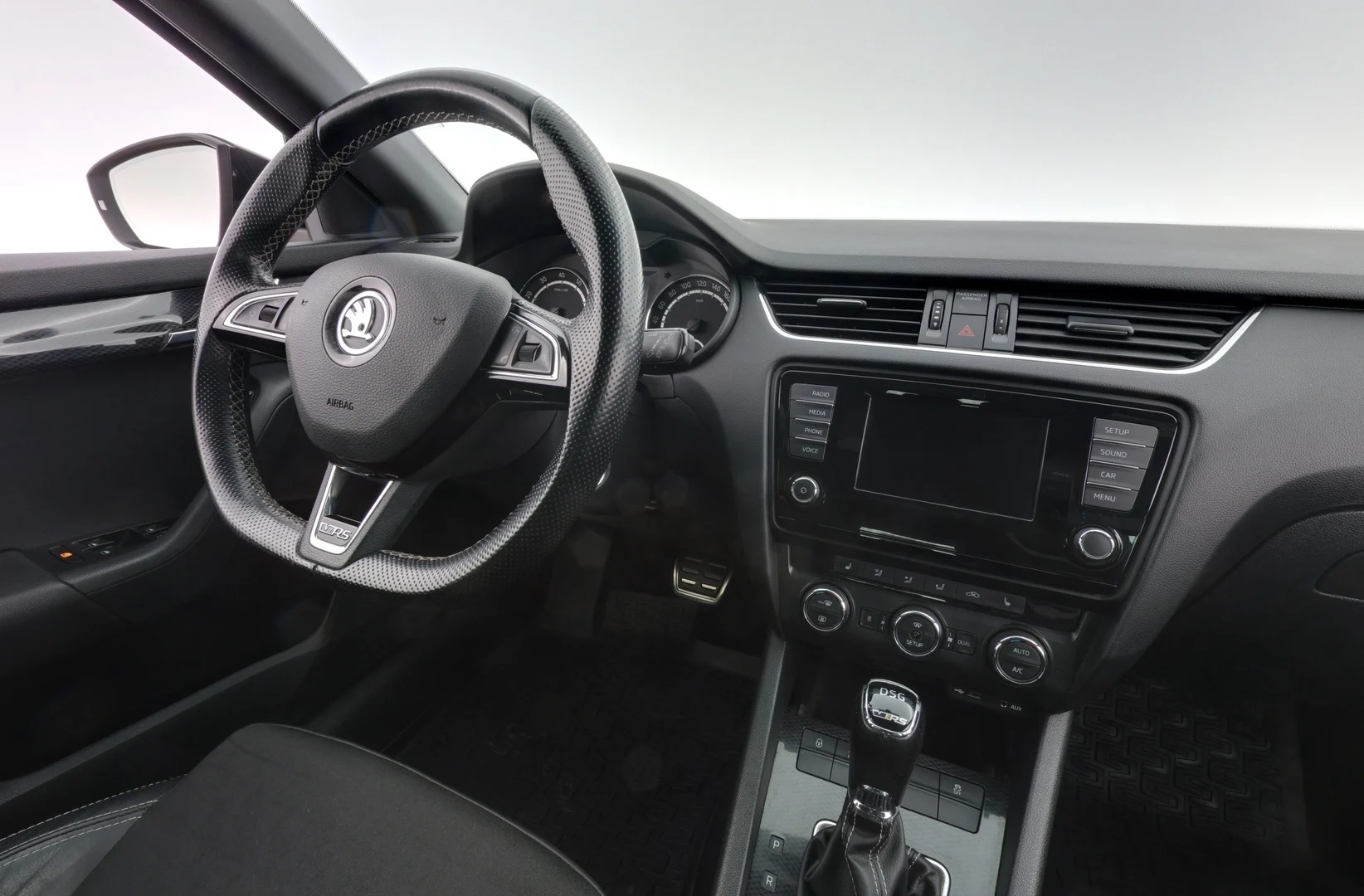 Car Image - 7BoVRSwA8klBZwFP0pbZy4
