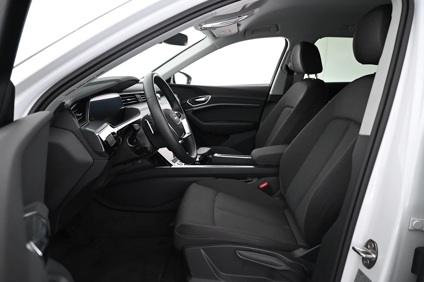 Car Image - 0cIK9AyctBKVLUmVHoLGu